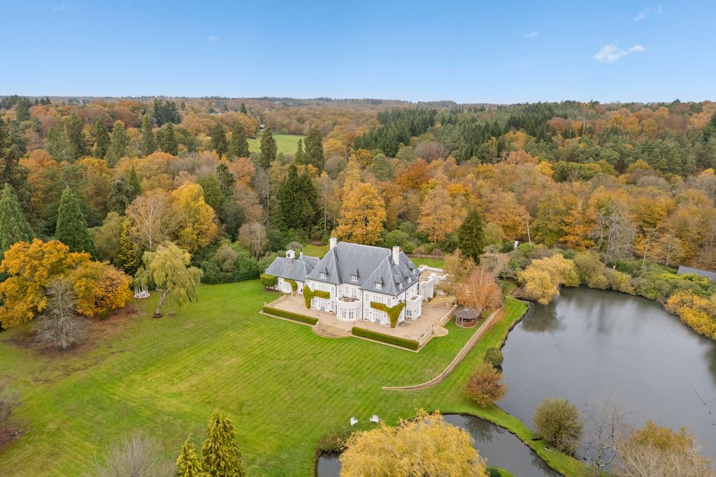 Property photo 1 of 28