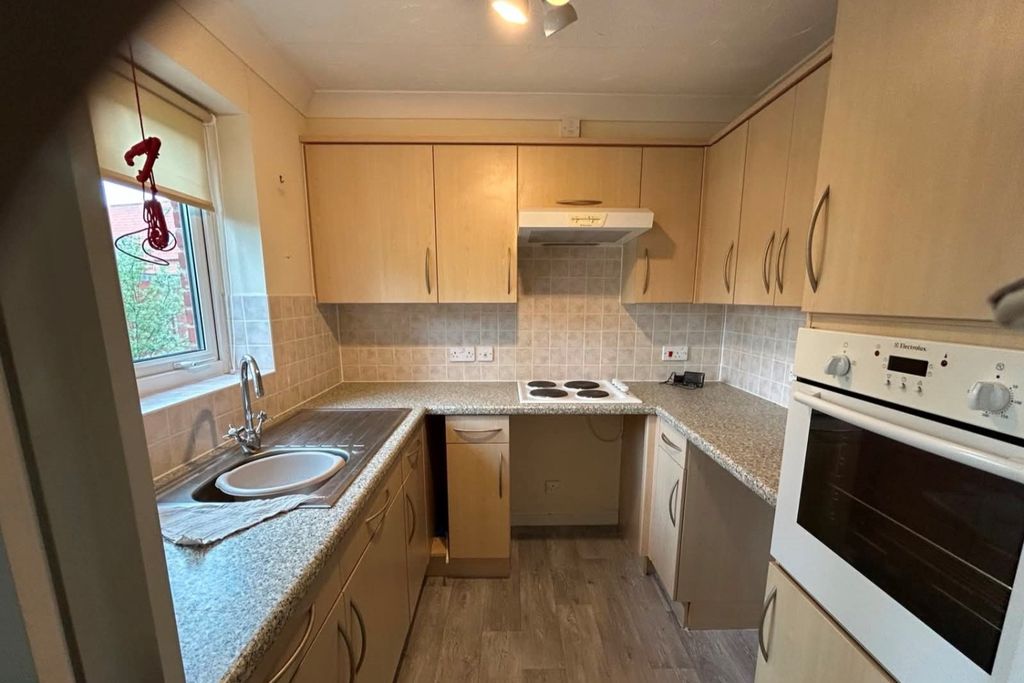 Property photo 3 of 18 7