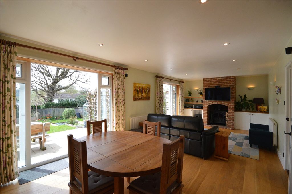 Property photo 1 of 18 Picture No. 05