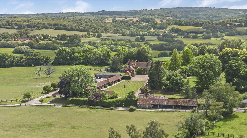 Property photo 3 of 42 Top Hill Farm