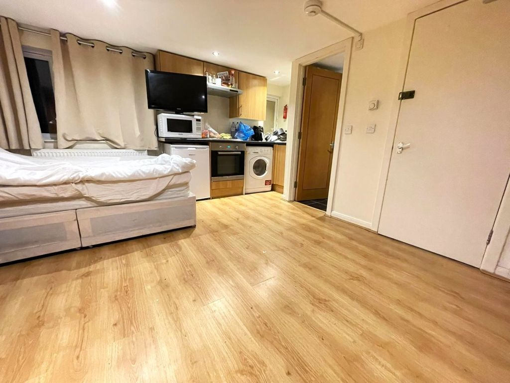 Property photo 2 of 3