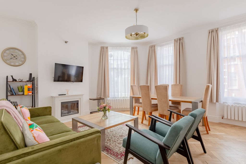 Property photo 1 of 52