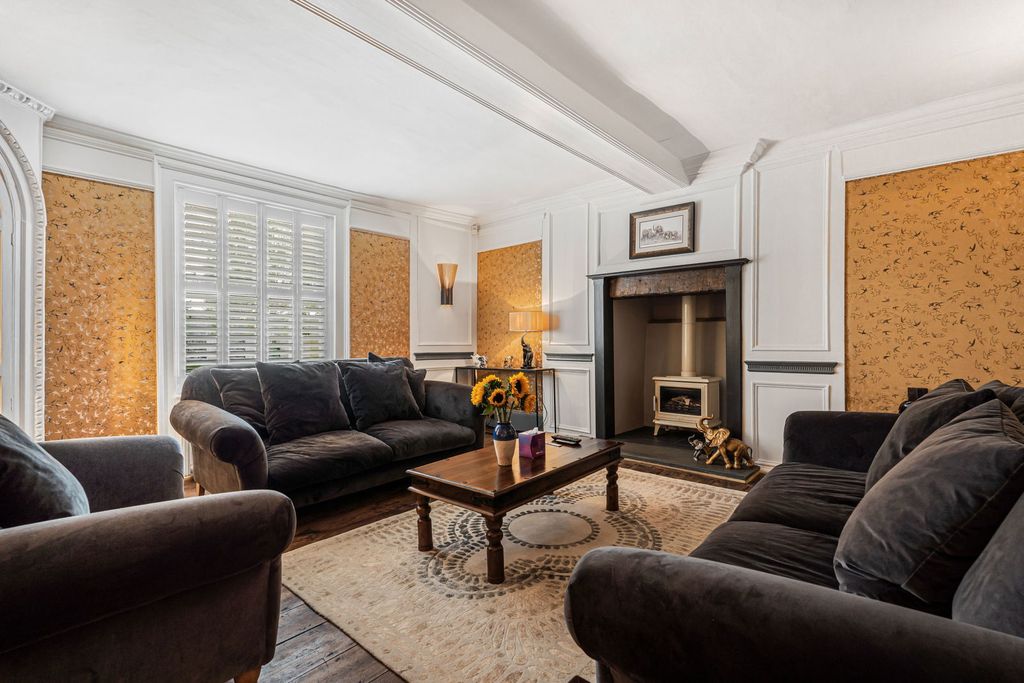 Property photo 3 of 63