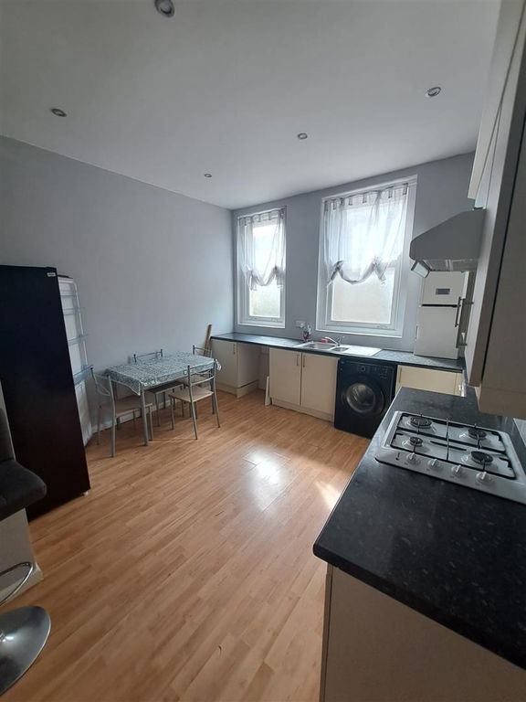 Property photo 3 of 18 18.Jpg