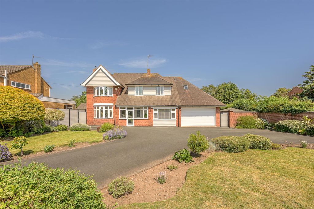 Property photo 1 of 43
