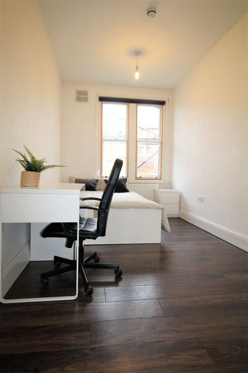 Property photo 2 of 3