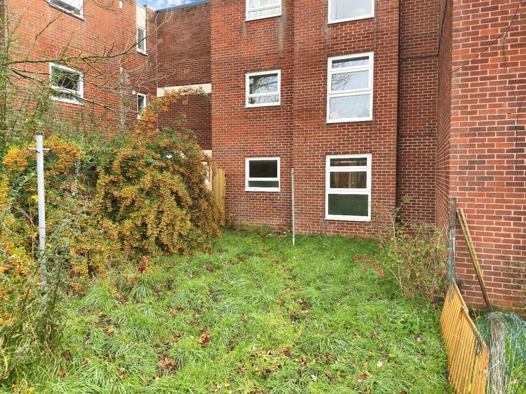 Property photo 1 of 8 4669811