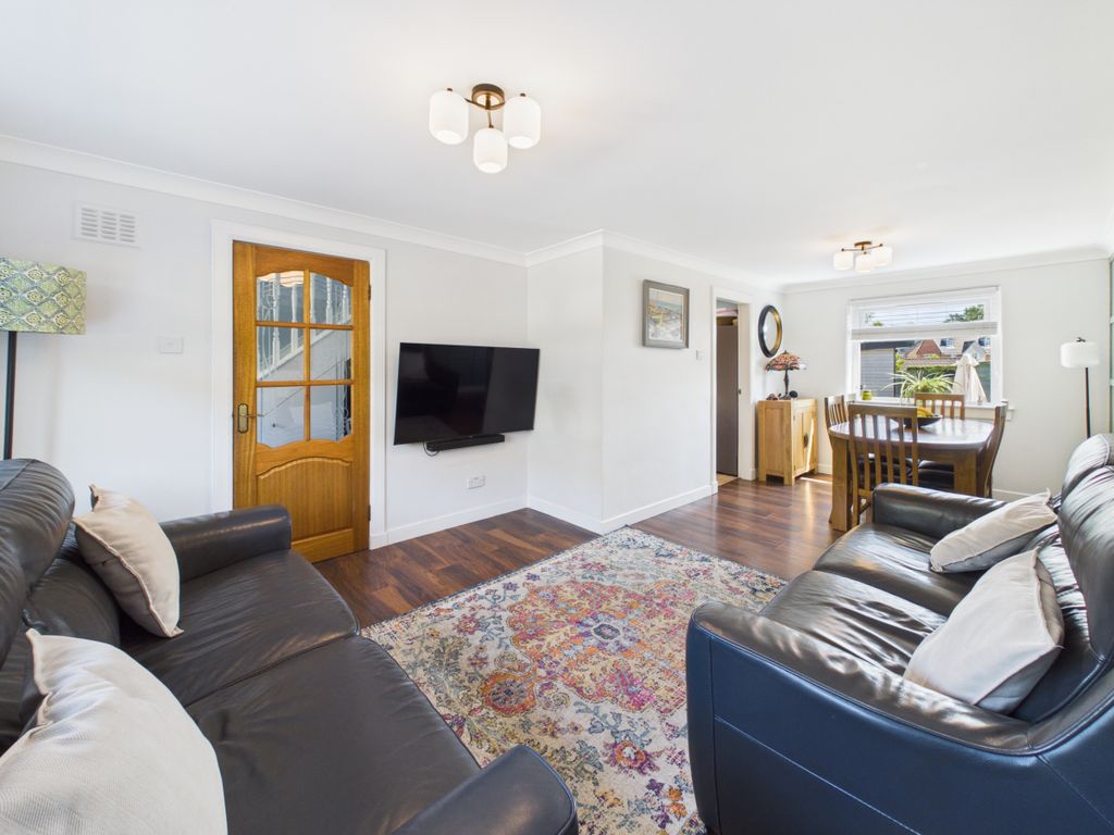 Property photo 3 of 34