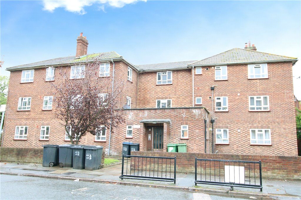 Property photo 1 of 8 Exterior