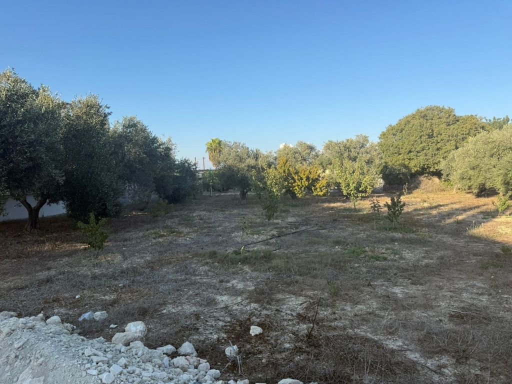 Property photo 1 of 3