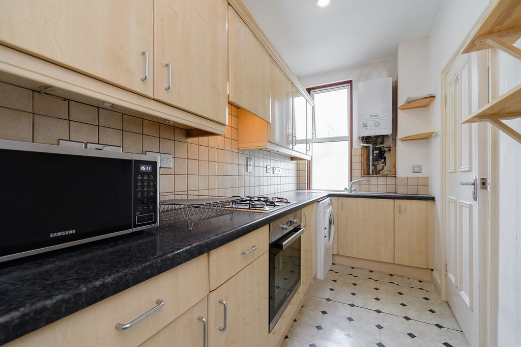 Property photo 3 of 10 Picture No. 24