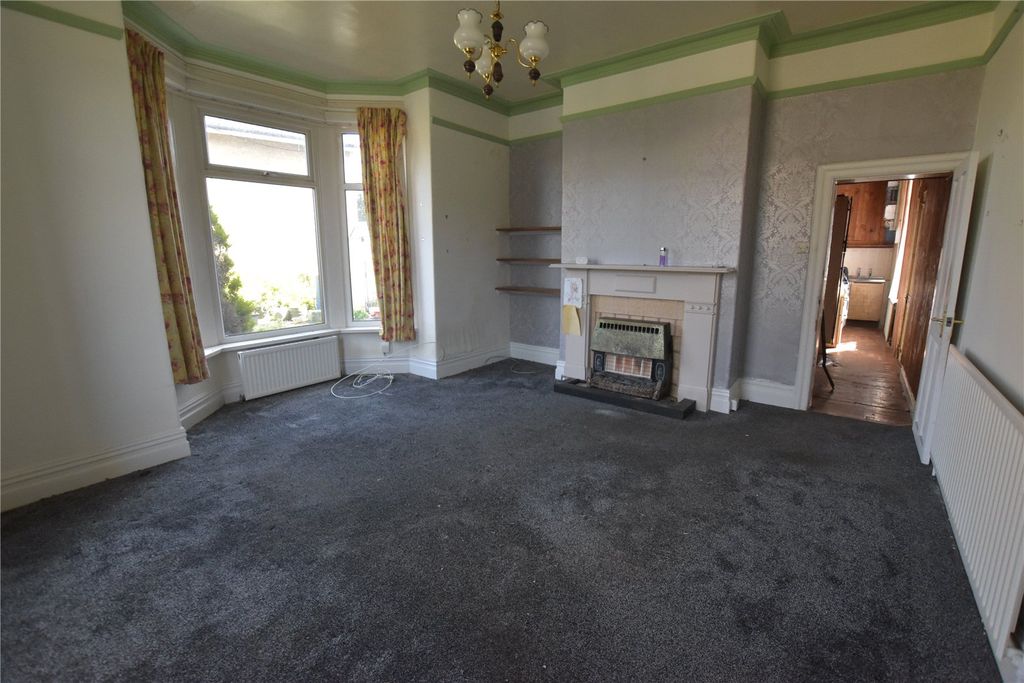 Property photo 2 of 11 Picture No. 10