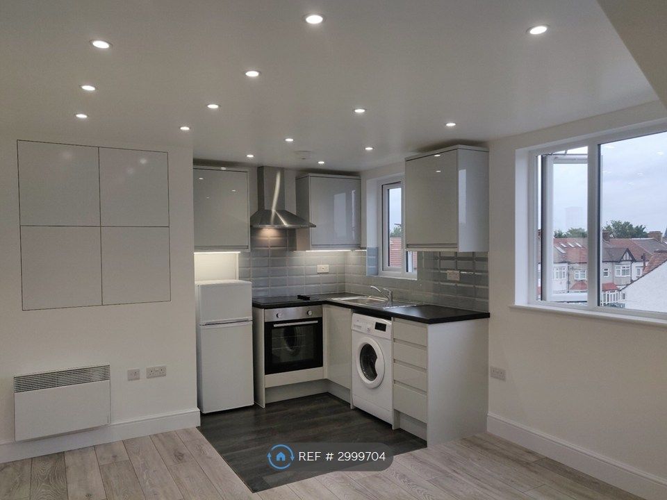 Property photo 1 of 8 Kitchen