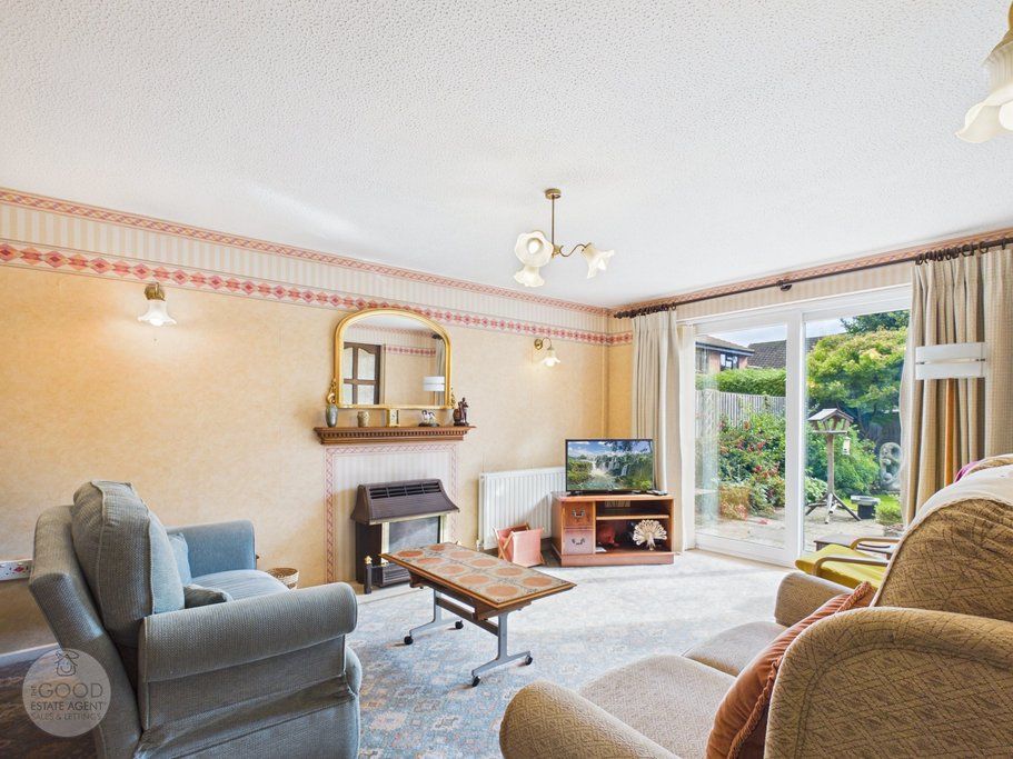 Property photo 2 of 17