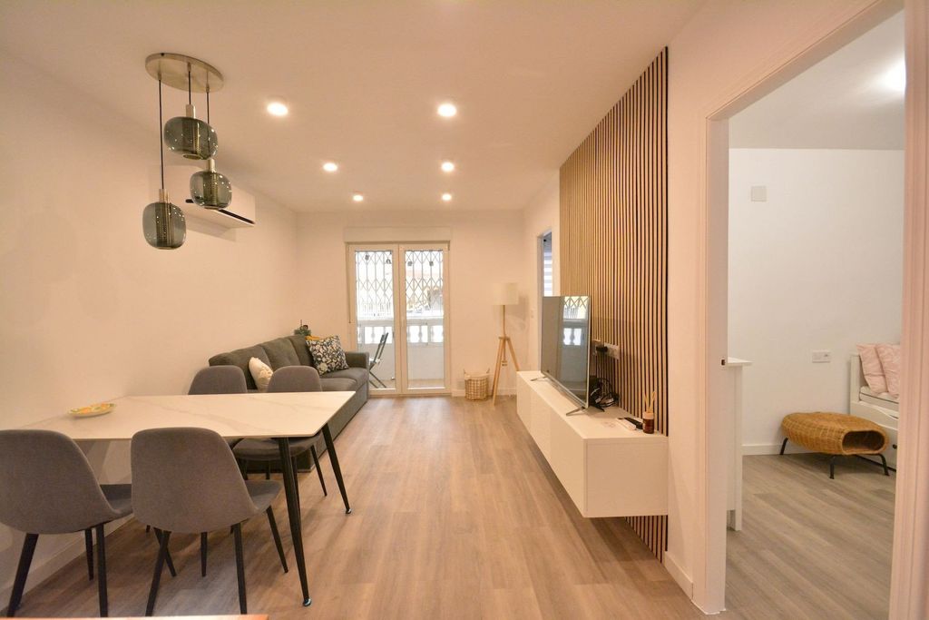 Property photo 2 of 31