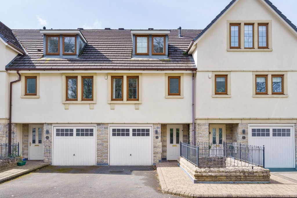 Property photo 1 of 30