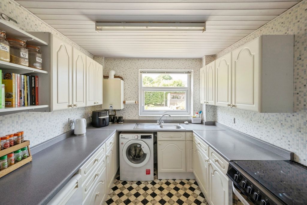 Property photo 3 of 16