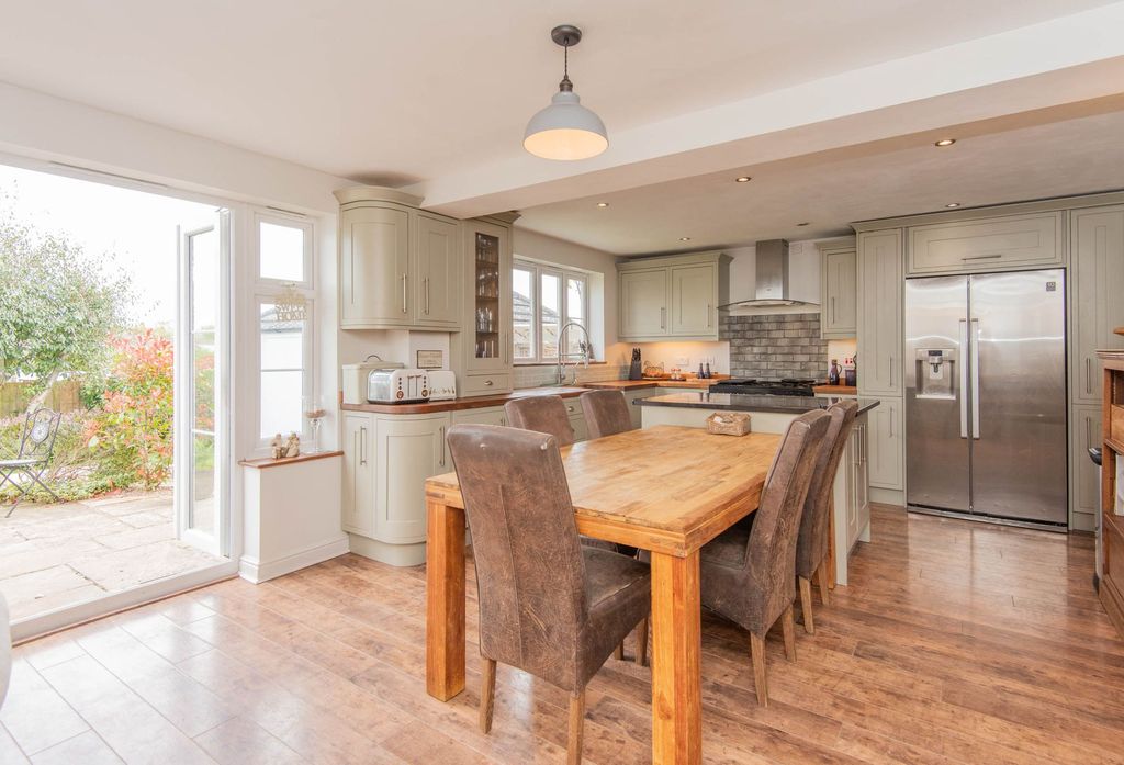 Property photo 2 of 37 Open Plan Kitchen/Diner