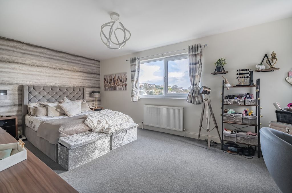 Property photo 1 of 23 1 - 1400386-22-697A4B...