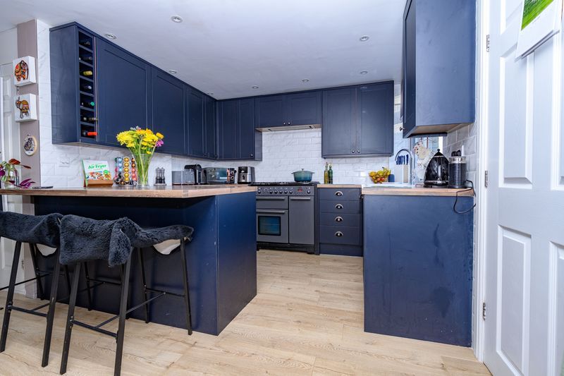 Property photo 2 of 23 Kitchen