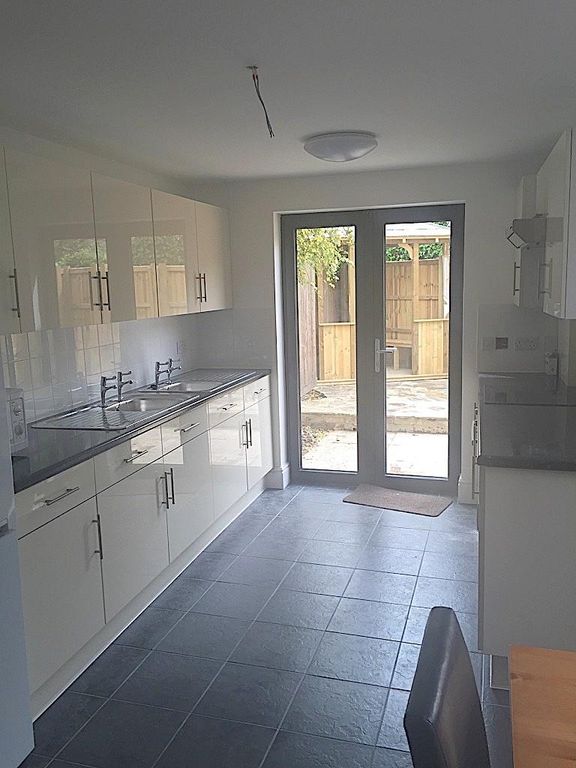 Property photo 2 of 14 47-Kitchen.Jpg