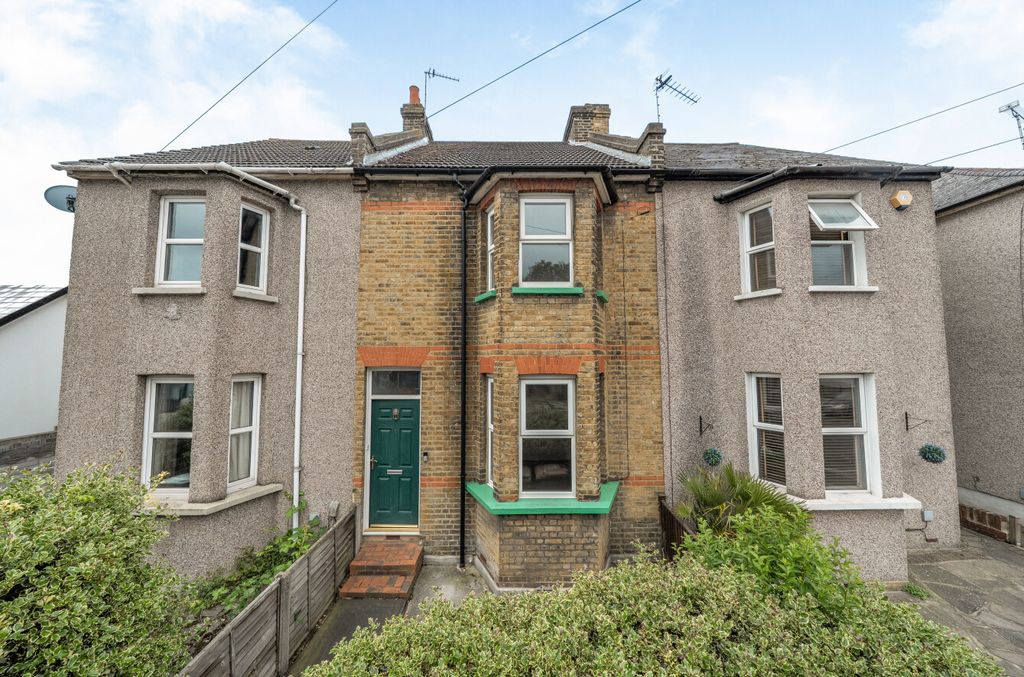 Property photo 1 of 14 Front2