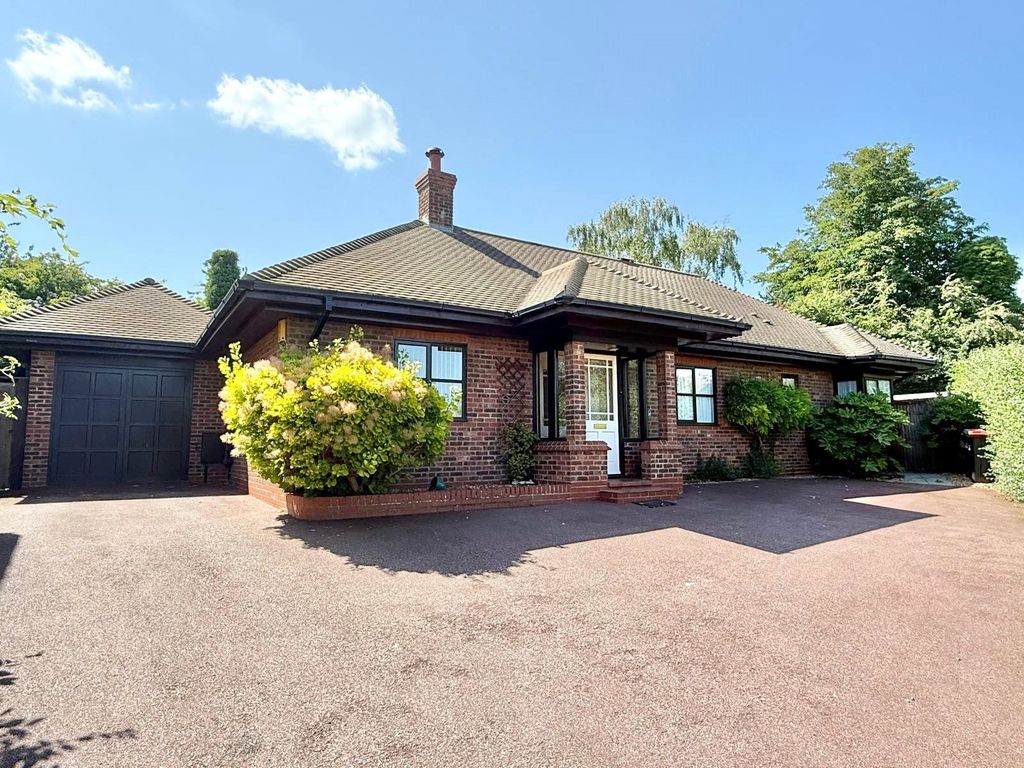 Property photo 1 of 13 Front