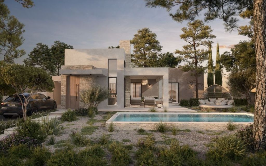 Property photo 1 of 3