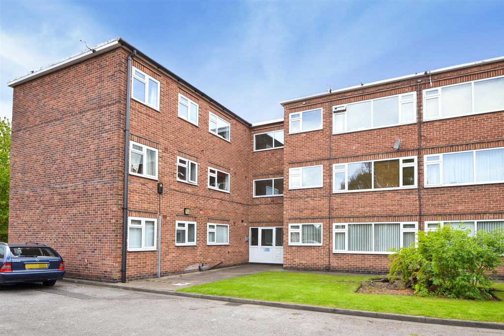 Property photo 1 of 6 2 Douglas Court Front.Jpg