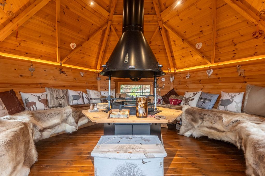 Property photo 2 of 49