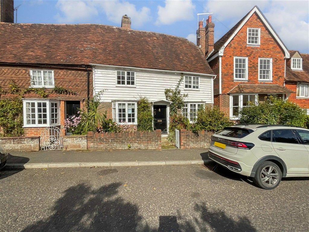 Property photo 2 of 8 Front