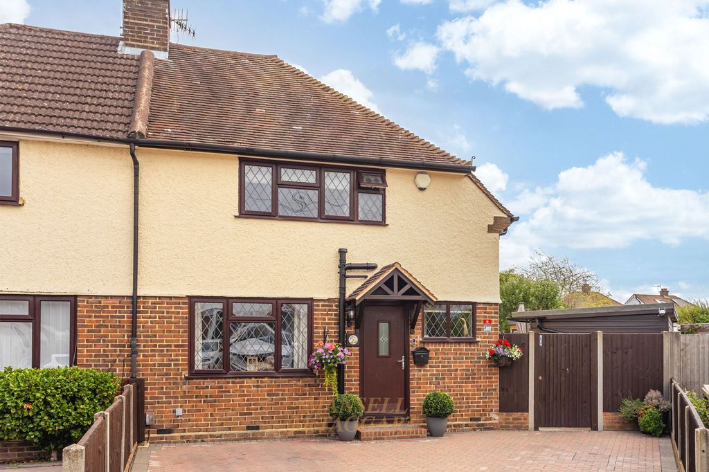 Property photo 2 of 35