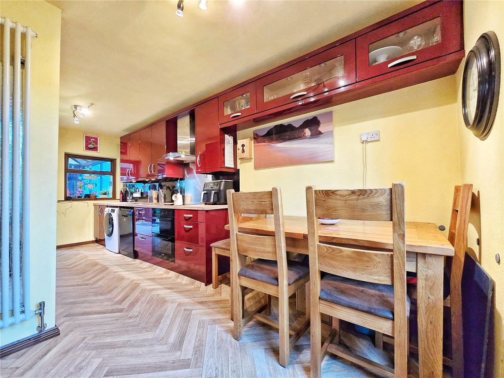 Property photo 3 of 20 Kitchen Diner