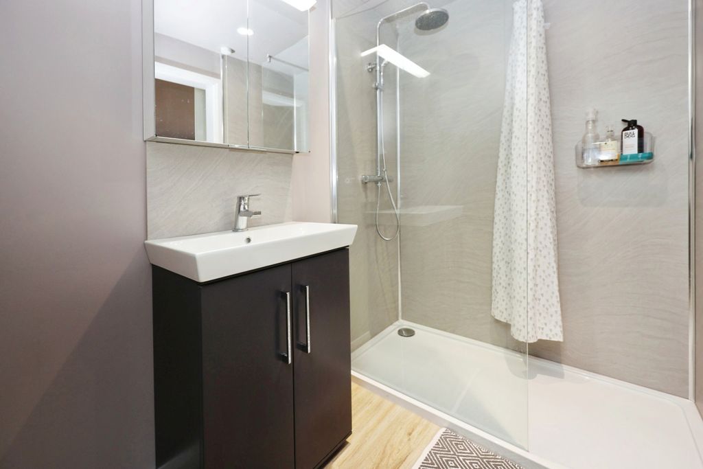 Property photo 3 of 35 4164294