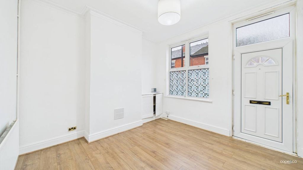 Property photo 3 of 9 4684175