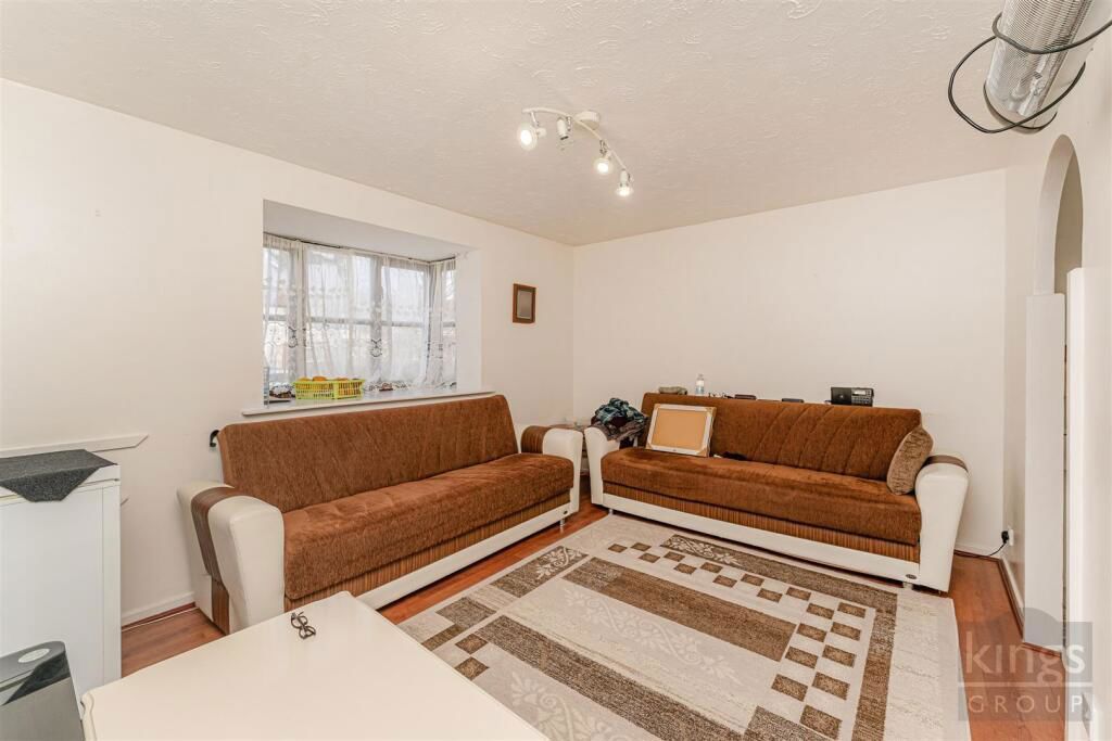 Property photo 3 of 13