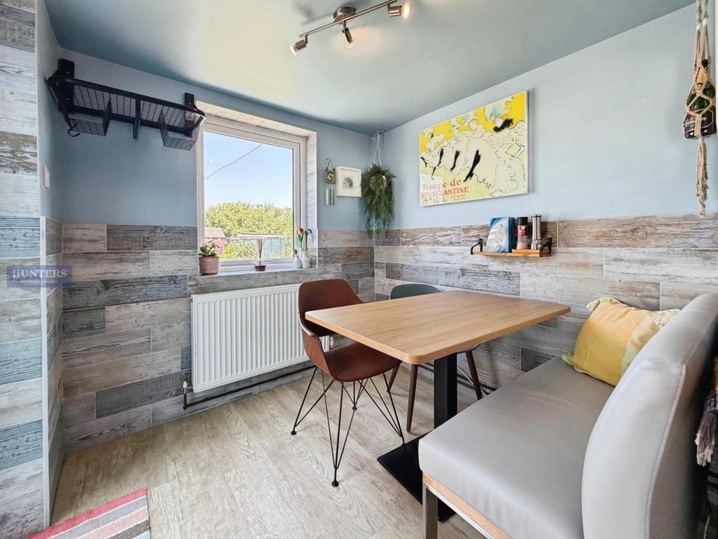Property photo 3 of 30 Kitchen/Dining Area