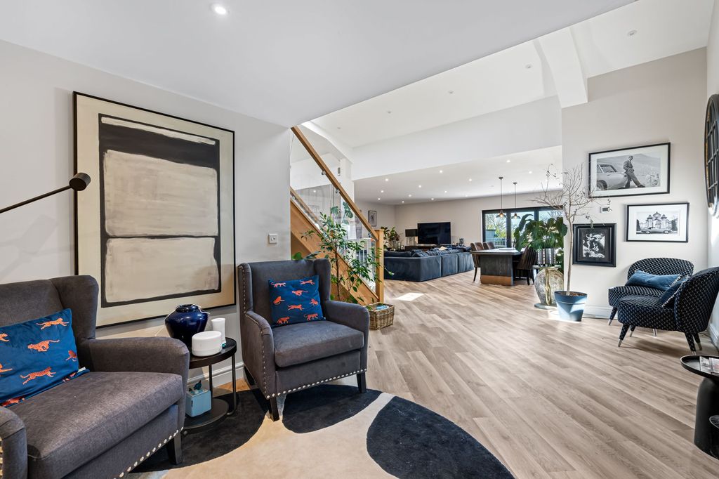 Additional image 6 of 4 bed barn conversion to rentCold Pool Lane, Badgeworth GL51