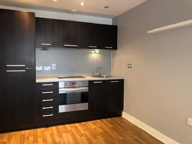 Property photo 1 of 6 Kitchen