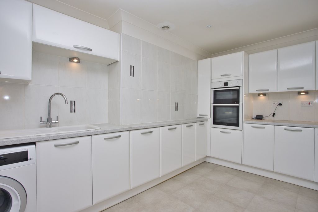 Additional image 5 of 3 bed flat for saleRanelagh Road, Deal, Kent CT14