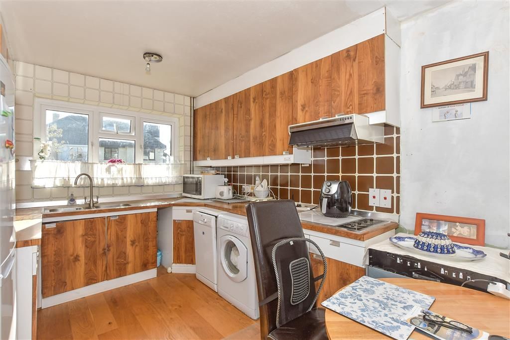 Property photo 3 of 8 Kitchen/Breakfast Room