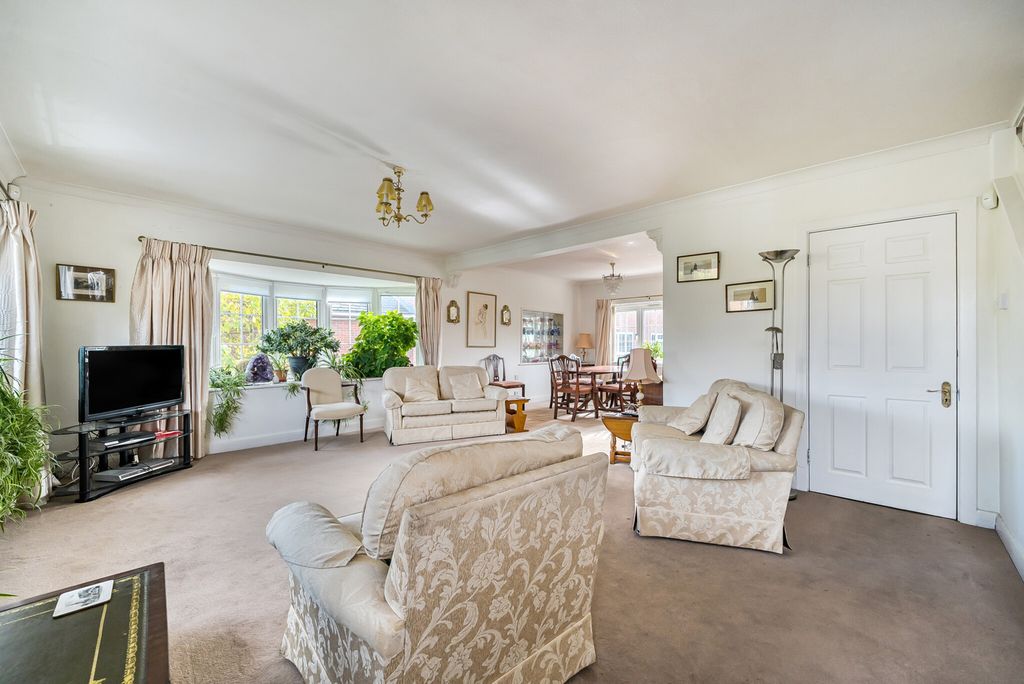 Property photo 2 of 21 1370458-10-68F8c7...