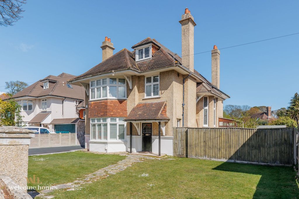 Property photo 1 of 24