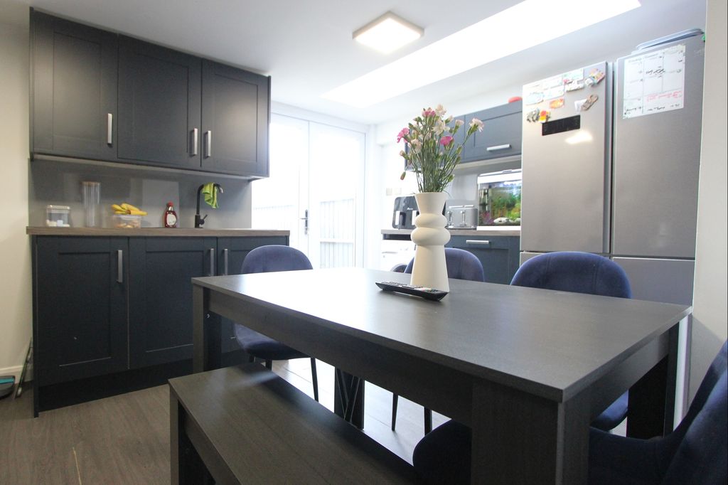 Property photo 3 of 16 Photo 2