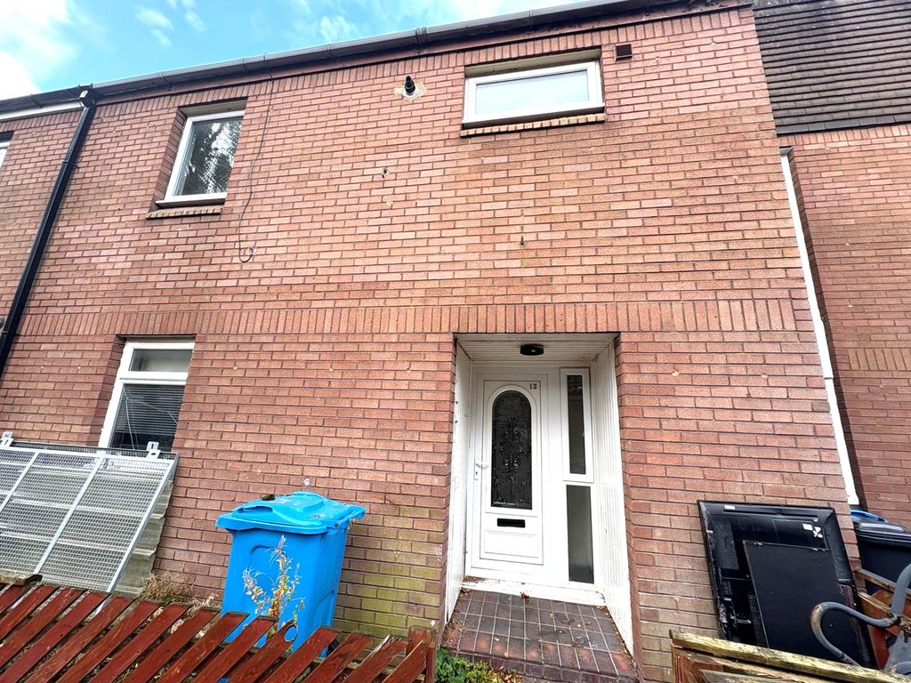 Property photo 2 of 17