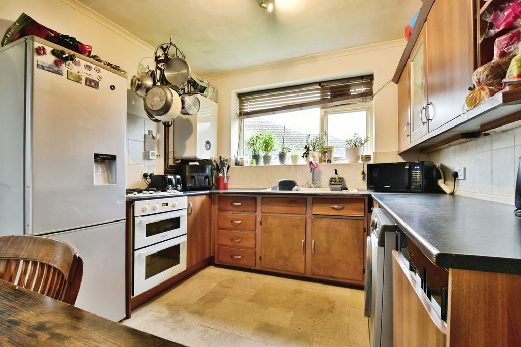 Property photo 3 of 17 Photo