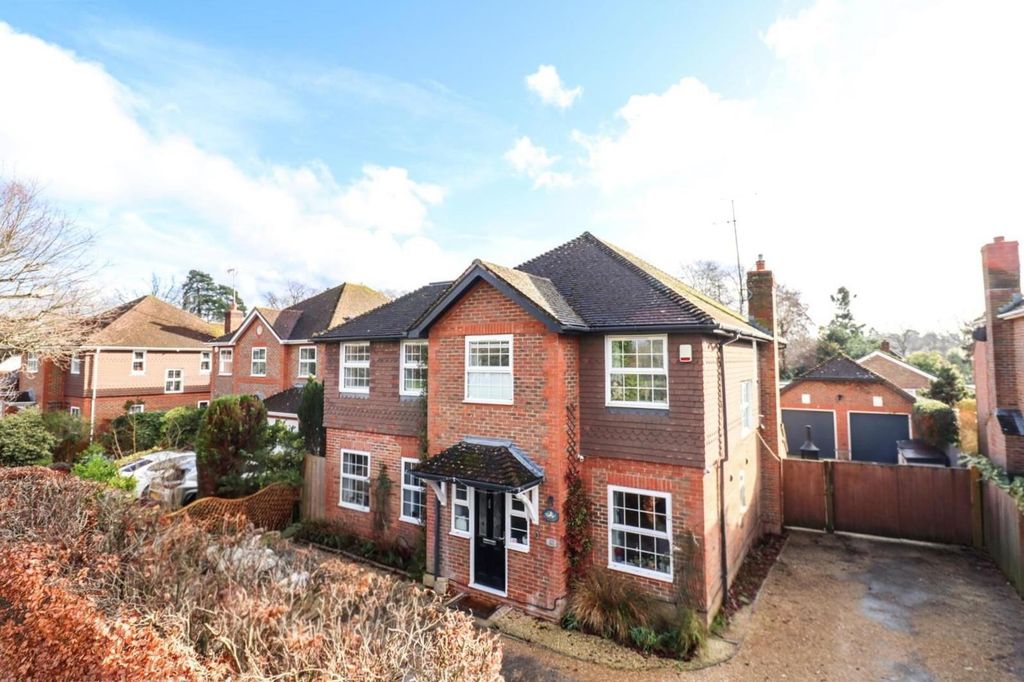 Property photo 1 of 24 Front