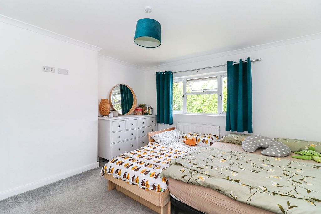 Property photo 3 of 11