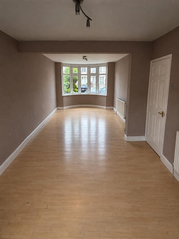 Property photo 2 of 7 Lounge.Png