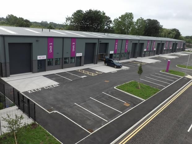 Property photo 2 of 6 Photo 4